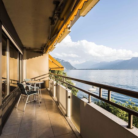Royal Plaza Montreux Exterior foto A balcony in Switzerland