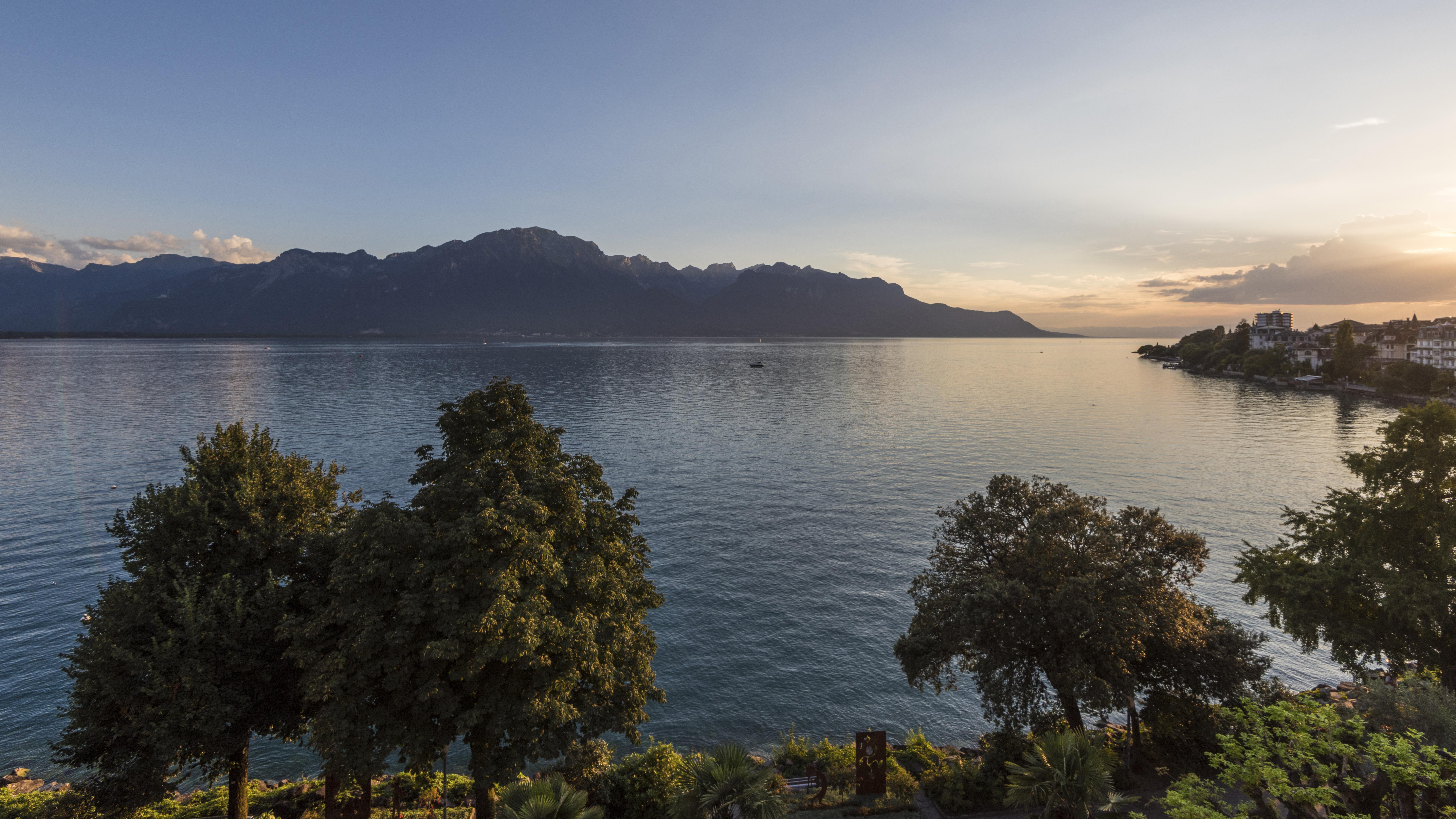 Royal Plaza Montreux Exterior foto View of Lake Geneva from Montreux