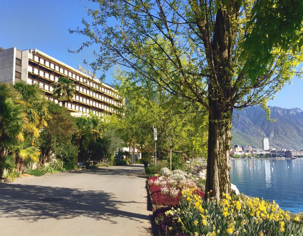 Royal Plaza Montreux Exterior foto The campus of the University of Geneva