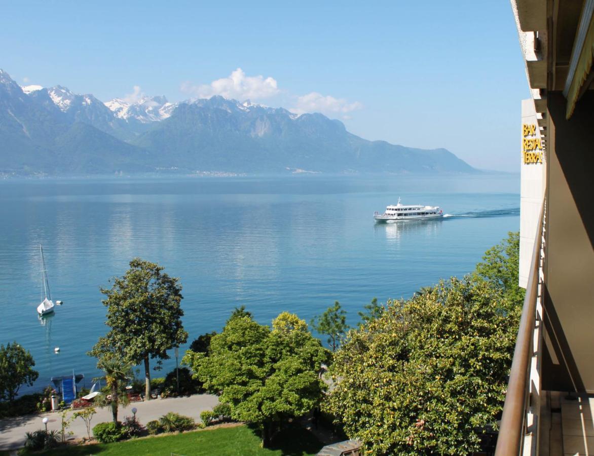 Royal Plaza Montreux Exterior foto View of Lake Geneva from the hotel