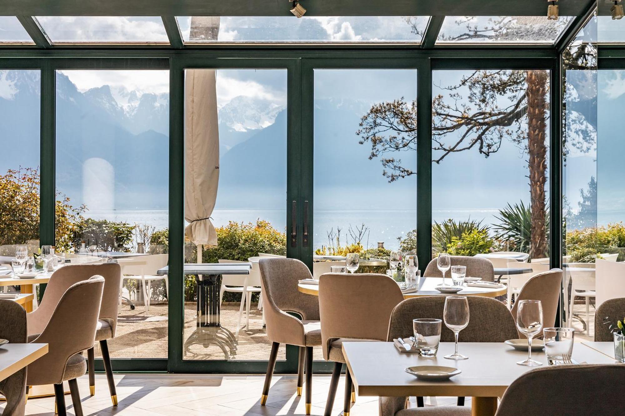 Royal Plaza Montreux Exterior foto Restaurant